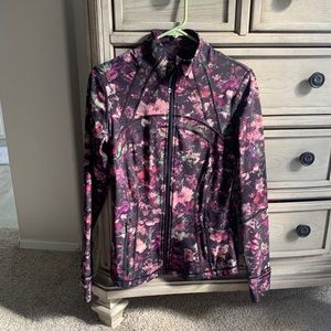Lululemon Define Luxtreme jacket, size 8